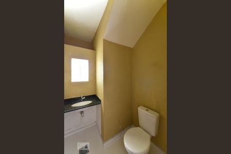 Casa à venda com 225m², 3 quartos e 3 vagasLavabo