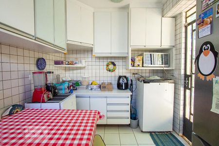Casa à venda com 400m², 4 quartos e 2 vagas Casa à venda com 400m², 4 quartos e 2 vagasCozinha