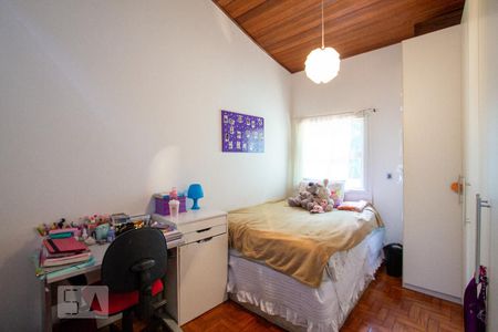 Casa à venda com 400m², 4 quartos e 2 vagas Casa à venda com 400m², 4 quartos e 2 vagasQuarto 2