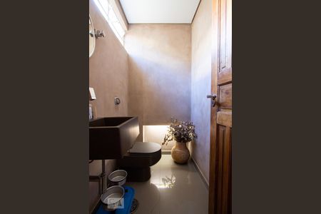 Casa à venda com 400m², 4 quartos e 2 vagas Casa à venda com 400m², 4 quartos e 2 vagasLavabo
