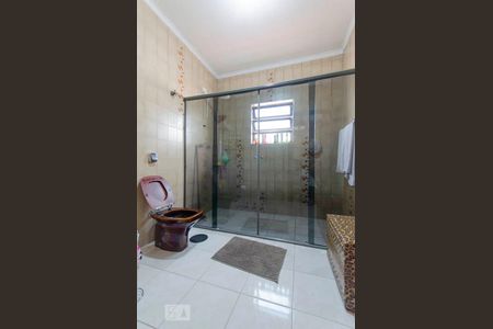 Casa à venda com 258m², 4 quartos e 4 vagas Casa à venda com 258m², 4 quartos e 4 vagasBanheiro