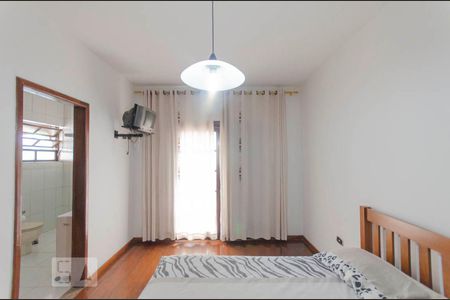 Casa à venda com 258m², 4 quartos e 4 vagas Casa à venda com 258m², 4 quartos e 4 vagasSuíte