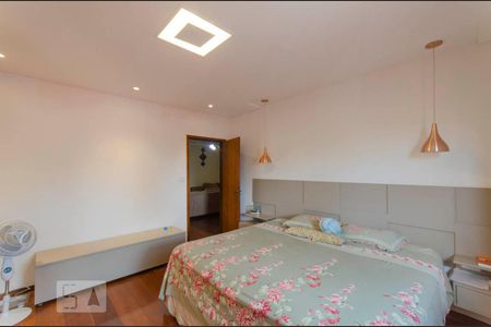 Casa à venda com 258m², 4 quartos e 4 vagas Casa à venda com 258m², 4 quartos e 4 vagasQuarto 2