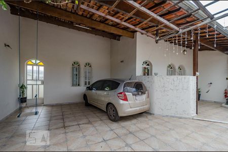 Casa à venda com 371m², 5 quartos e 3 vagas Casa à venda com 371m², 5 quartos e 3 vagasGaragem