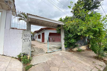 Casa à venda com 70m², 2 quartos e 1 vaga Casa à venda com 70m², 2 quartos e 1 vagaFachada