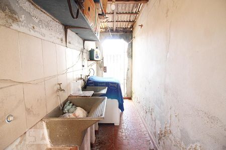 Casa à venda com 240m², 2 quartos e 1 vagaLavanderia