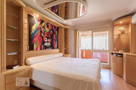 Suíte 1 de casa para alugar com 4 quartos, 180m² em Vila Ipiranga, Porto Alegre