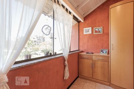 Varanda de casa para alugar com 4 quartos, 180m² em Vila Ipiranga, Porto Alegre