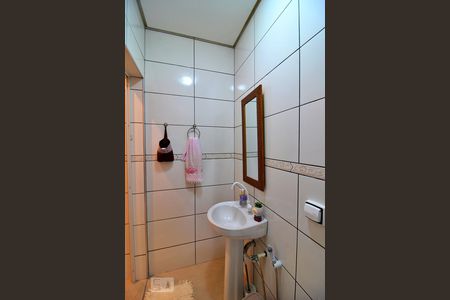 Casa à venda com 190m², 3 quartos e 2 vagasBanheiro de Serviço