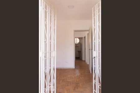 Casa à venda com 320m², 3 quartos e 2 vagas Casa à venda com 320m², 3 quartos e 2 vagasQuarto 3