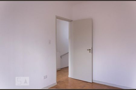 Casa à venda com 320m², 3 quartos e 2 vagas Casa à venda com 320m², 3 quartos e 2 vagasQuarto 3