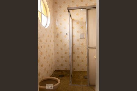 Casa à venda com 320m², 3 quartos e 2 vagas Casa à venda com 320m², 3 quartos e 2 vagasBanheiro 2