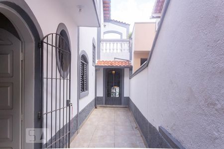 Casa à venda com 320m², 3 quartos e 2 vagas Casa à venda com 320m², 3 quartos e 2 vagasCorredor Lateral