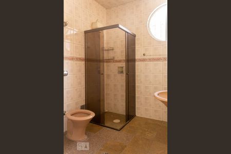 Casa à venda com 320m², 3 quartos e 2 vagas Casa à venda com 320m², 3 quartos e 2 vagasBanheiro