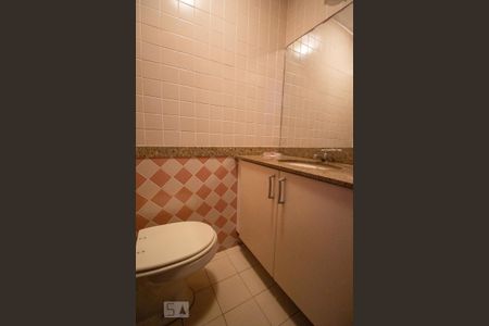 Apartamento à venda com 180m², 4 quartos e 2 vagas Apartamento à venda com 180m², 4 quartos e 2 vagasLavabo