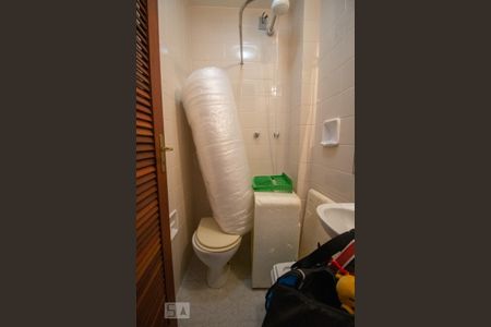 Apartamento à venda com 180m², 4 quartos e 2 vagas Apartamento à venda com 180m², 4 quartos e 2 vagasBanheiro da Suíte Extra Reversivel