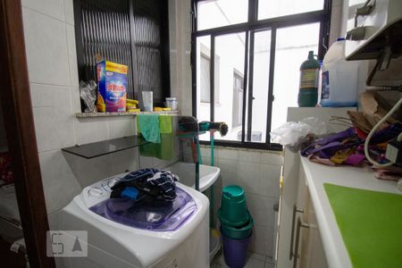 Apartamento à venda com 180m², 4 quartos e 2 vagas Apartamento à venda com 180m², 4 quartos e 2 vagasÁrea de Serviço