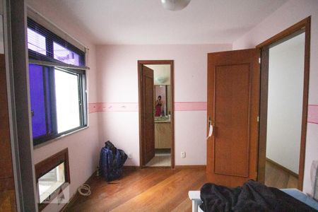 Apartamento à venda com 180m², 4 quartos e 2 vagas Apartamento à venda com 180m², 4 quartos e 2 vagasSuíte 3