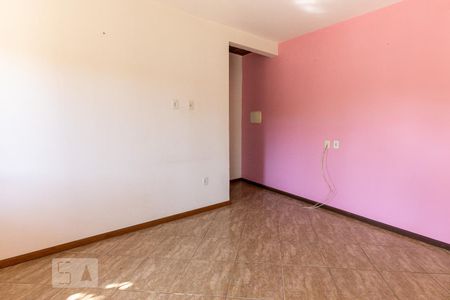 Sala de casa de condomínio à venda com 2 quartos, 85m² em Olaria, Canoas
