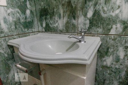 Casa de condomínio à venda com 80m², 2 quartos e 2 vagasBanheiro