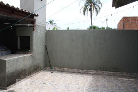 Casa à venda com 375m², 3 quartos e 3 vagasQuintal 2
