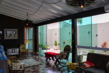 Casa à venda com 375m², 3 quartos e 3 vagasSala