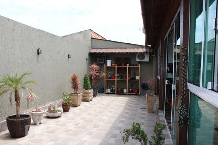 Casa à venda com 375m², 3 quartos e 3 vagasQuintal 1