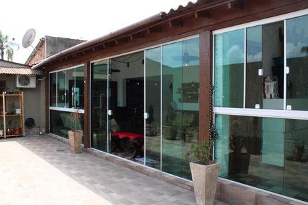 Casa à venda com 375m², 3 quartos e 3 vagasQuintal 1