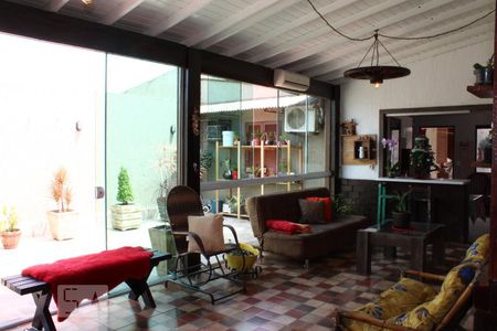 Casa à venda com 375m², 3 quartos e 3 vagasSala