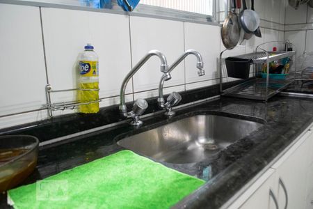 Casa à venda com 250m², 6 quartos e 3 vagas Casa à venda com 250m², 6 quartos e 3 vagasCOZINHA