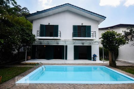 Fachada posterior de casa para alugar com 3 quartos, 320m² em Fazenda Morumbi, São Paulo