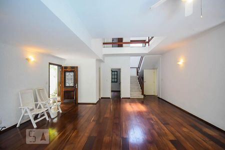 Sala de casa para alugar com 3 quartos, 320m² em Fazenda Morumbi, São Paulo