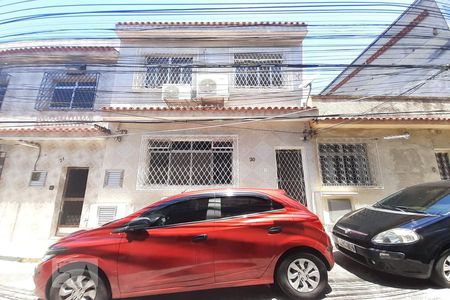 Casa de condomínio à venda com 105m², 3 quartos e sem vaga Casa de condomínio à venda com 105m², 3 quartos e sem vagaFachada