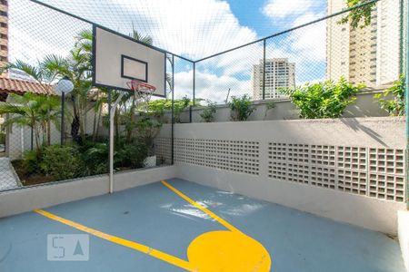 Apartamento à venda com 76m², 3 quartos e 2 vagasÁrea comum - Quadra Basquet