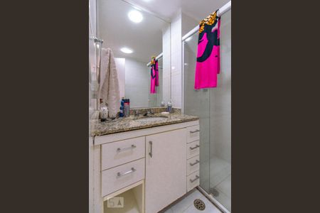 Apartamento à venda com 76m², 3 quartos e 2 vagasBanheiro Social