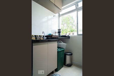 Apartamento à venda com 47m², 1 quarto e sem vaga Apartamento à venda com 47m², 1 quarto e sem vagaCozinha e Área de Serviço