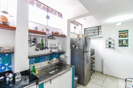 Casa à venda com 199m², 3 quartos e 2 vagas Casa à venda com 199m², 3 quartos e 2 vagasCozinha