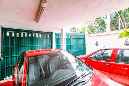 Casa à venda com 199m², 3 quartos e 2 vagas Casa à venda com 199m², 3 quartos e 2 vagasGaragem