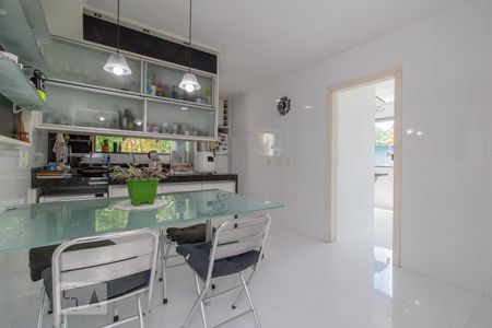 Apartamento à venda com 450m², 4 quartos e 2 vagasCozinha