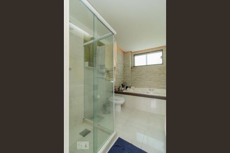 Apartamento à venda com 450m², 4 quartos e 2 vagasBanheiro da Suíte 2