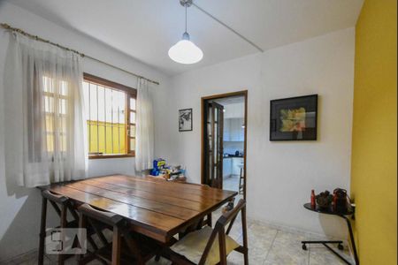 Casa à venda com 180m², 3 quartos e 1 vagaSala de Jantar
