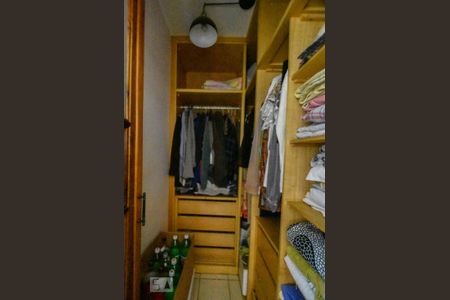 Casa à venda com 180m², 3 quartos e 1 vagaCloset