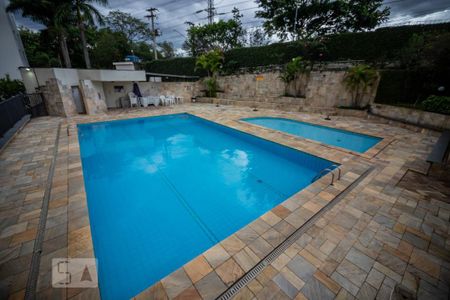 Apartamento à venda com 98m², 3 quartos e 1 vaga Apartamento à venda com 98m², 3 quartos e 1 vagaPiscina