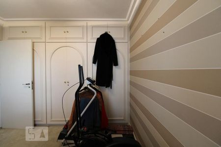 Apartamento à venda com 260m², 4 quartos e 2 vagasQuarto 3