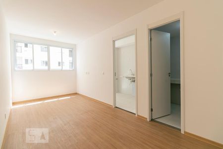 Sala / Dormitório de kitnet/studio para alugar com 1 quarto, 27m² em Brás, São Paulo