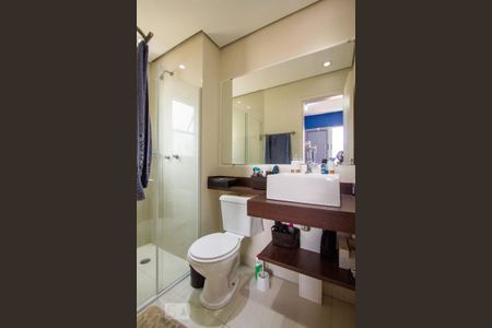 Apartamento para alugar com 75m², 3 quartos e 1 vaga Apartamento para alugar com 75m², 3 quartos e 1 vagaBanheiro da Suíte