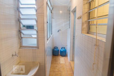 Vista da sala de apartamento para alugar com 2 quartos, 58m² em Mirandópolis, São Paulo