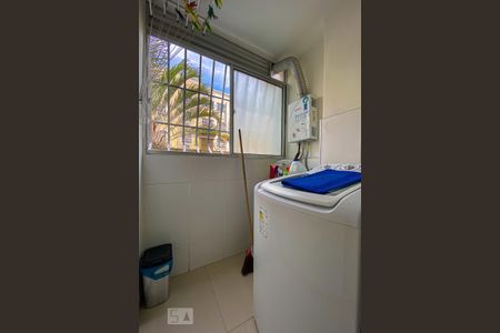 Studio à venda com 47m², 2 quartos e 1 vaga Studio à venda com 47m², 2 quartos e 1 vagaÁrea de Serviço