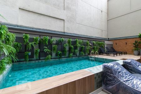 Studio à venda com 40m², 1 quarto e sem vaga Studio à venda com 40m², 1 quarto e sem vagaÁrea comum - Piscina