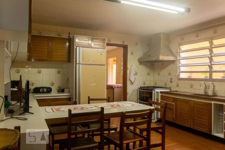 Casa à venda com 300m², 3 quartos e 2 vagas Casa à venda com 300m², 3 quartos e 2 vagasCozinha